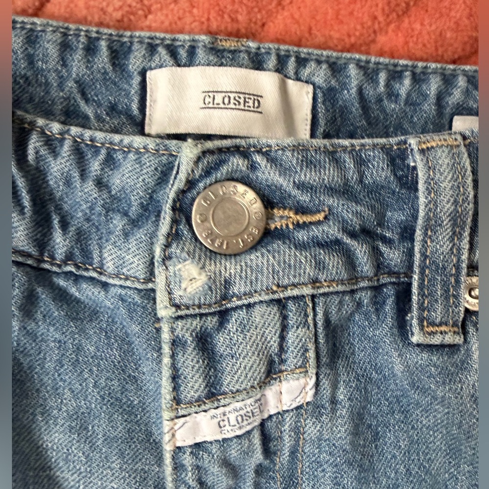 Closed denim Light Blue distressed Straight leg jeans 28 women’s - Picture 2 of 5